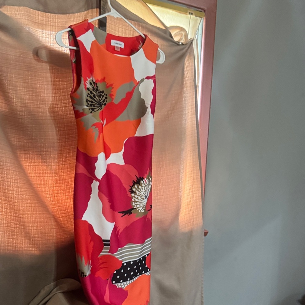 Calvin Klein Sleeveless Floral Shift Dress in Red, Orange & Cream-M3 - Picture 1 of 4